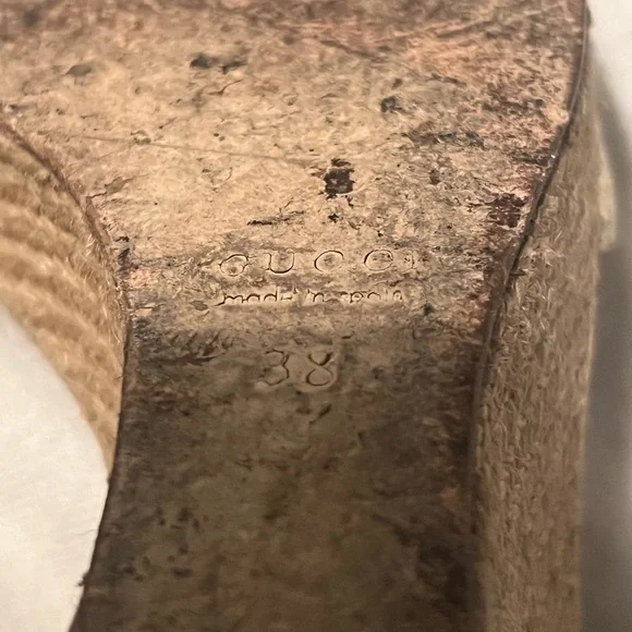 Gucci Gold Wedge Shoes for Elegant Occasions - Picture 10 of 10